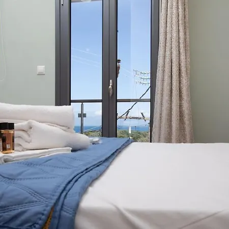 Laconian Blue Apartment *