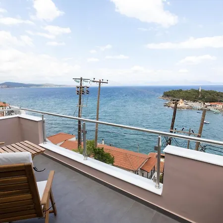 Laconian Blue Apartment *