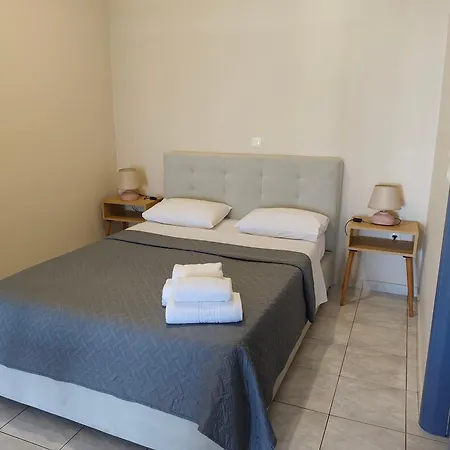Laconian Blue Apartment *